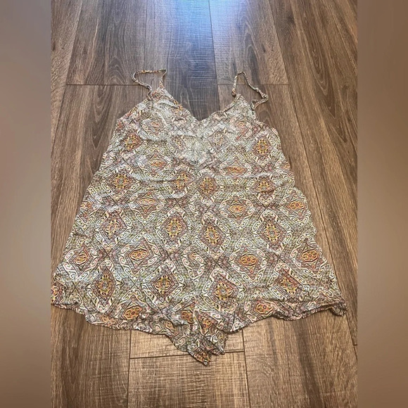 Victorias Secret Mosaic Print Light Weight Romper Pink Green Size M - Picture 1 of 4